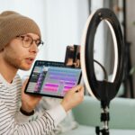 influencer using budget camera